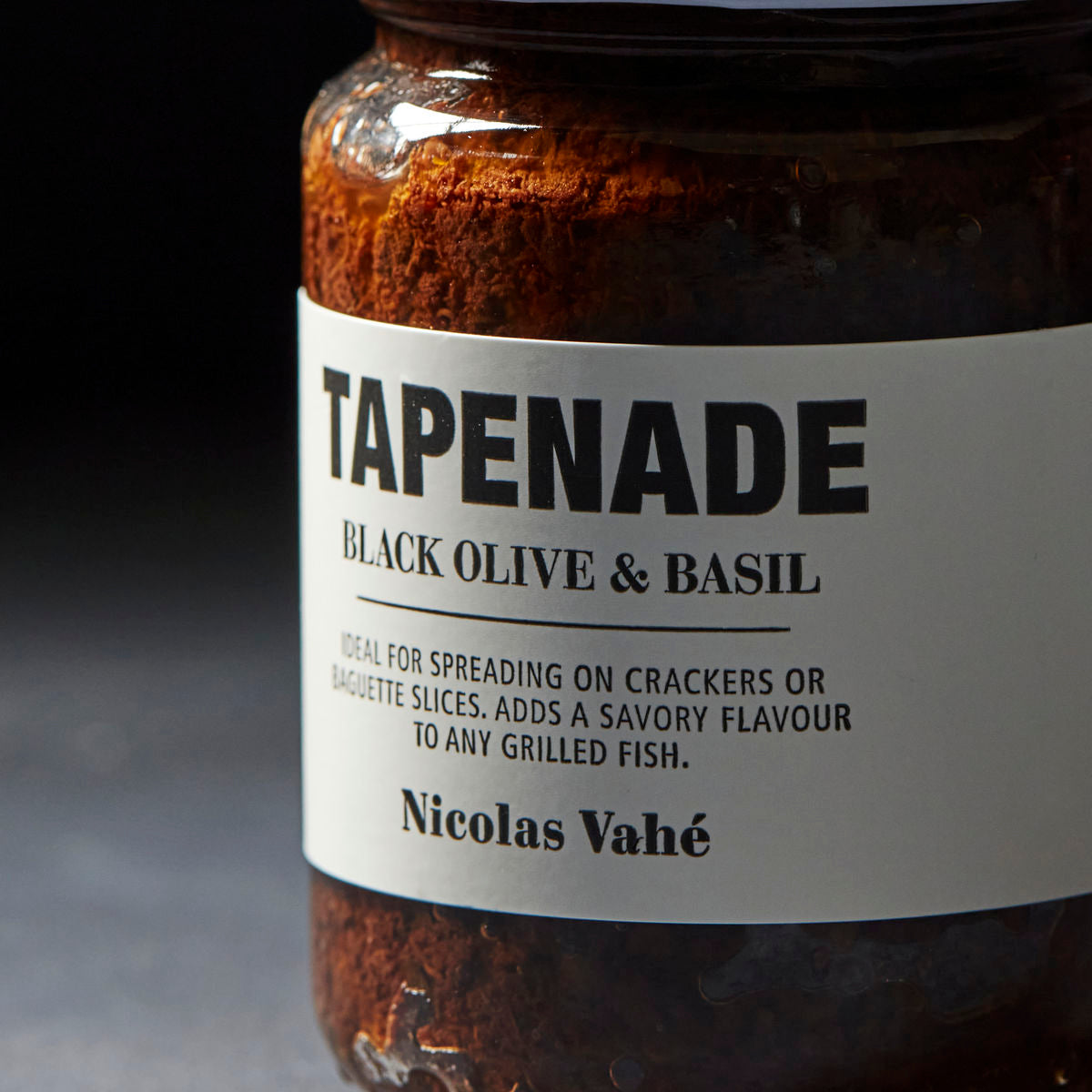 Tapenade, musta oliivi ja basilika